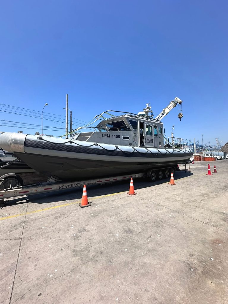 Embarcación en una zona de trabajo exterior